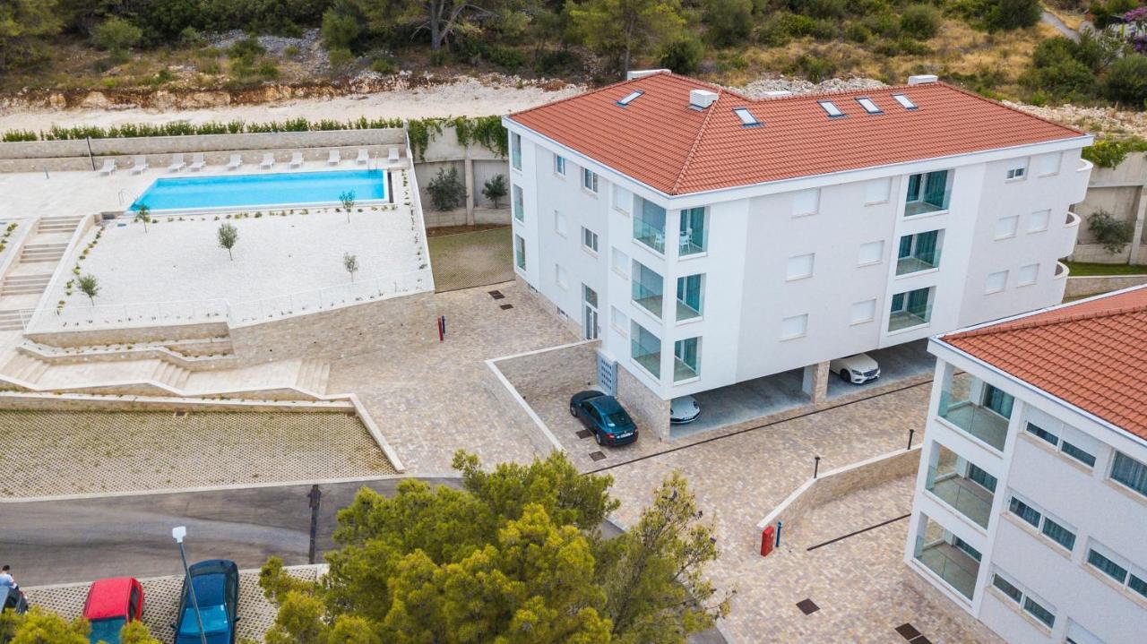 Malo More Resort Арбания Экстерьер фото